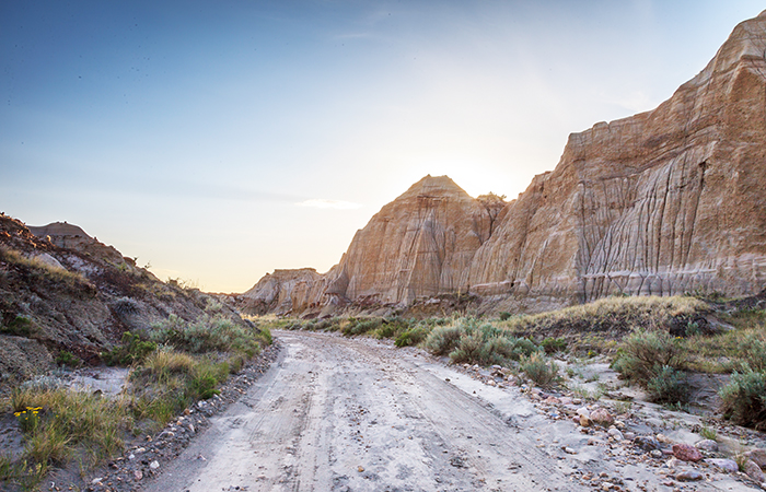 Socially Distant Destinations: Exploring Canada's Road Trips. 